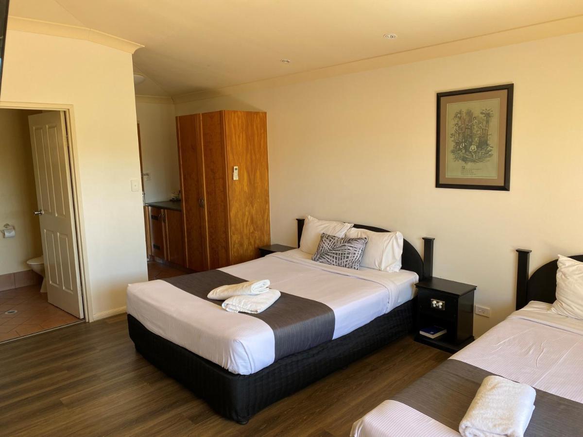 Emerald Explorers Inn Eksteriør billede