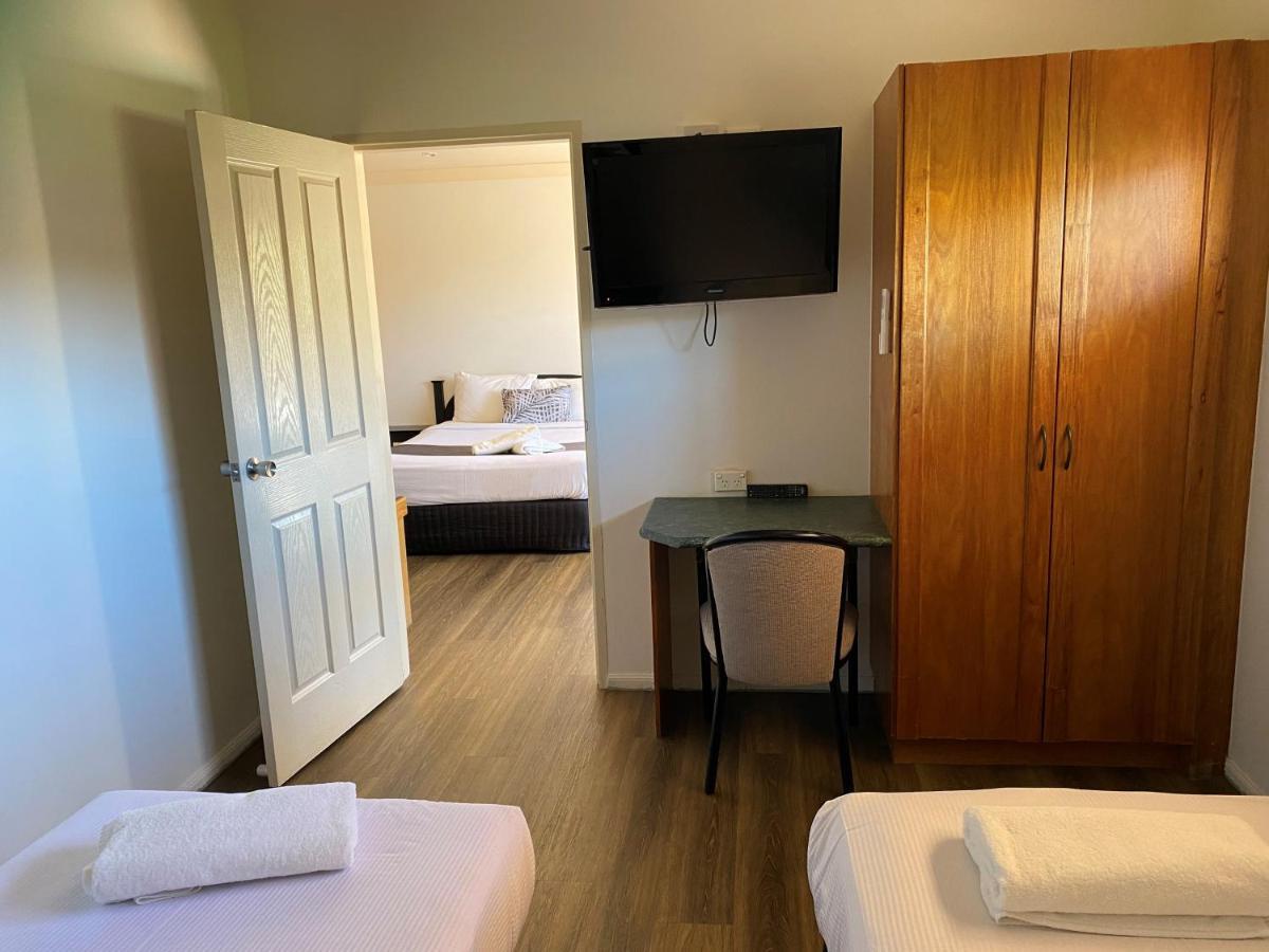 Emerald Explorers Inn Eksteriør billede
