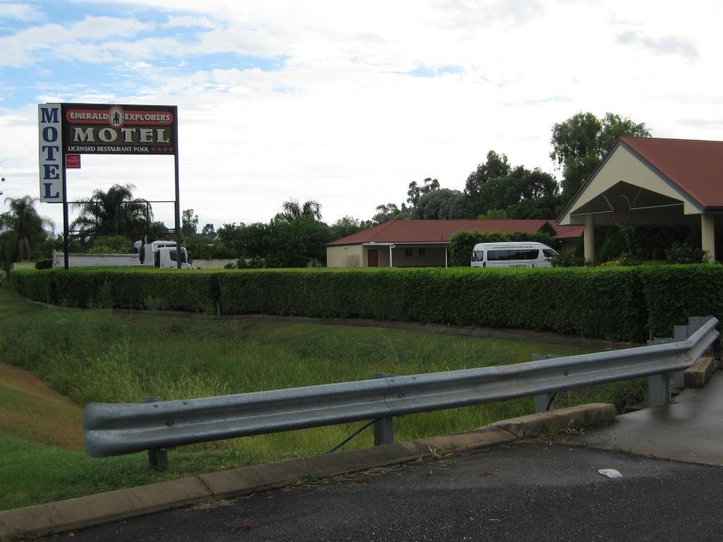 Emerald Explorers Inn Eksteriør billede