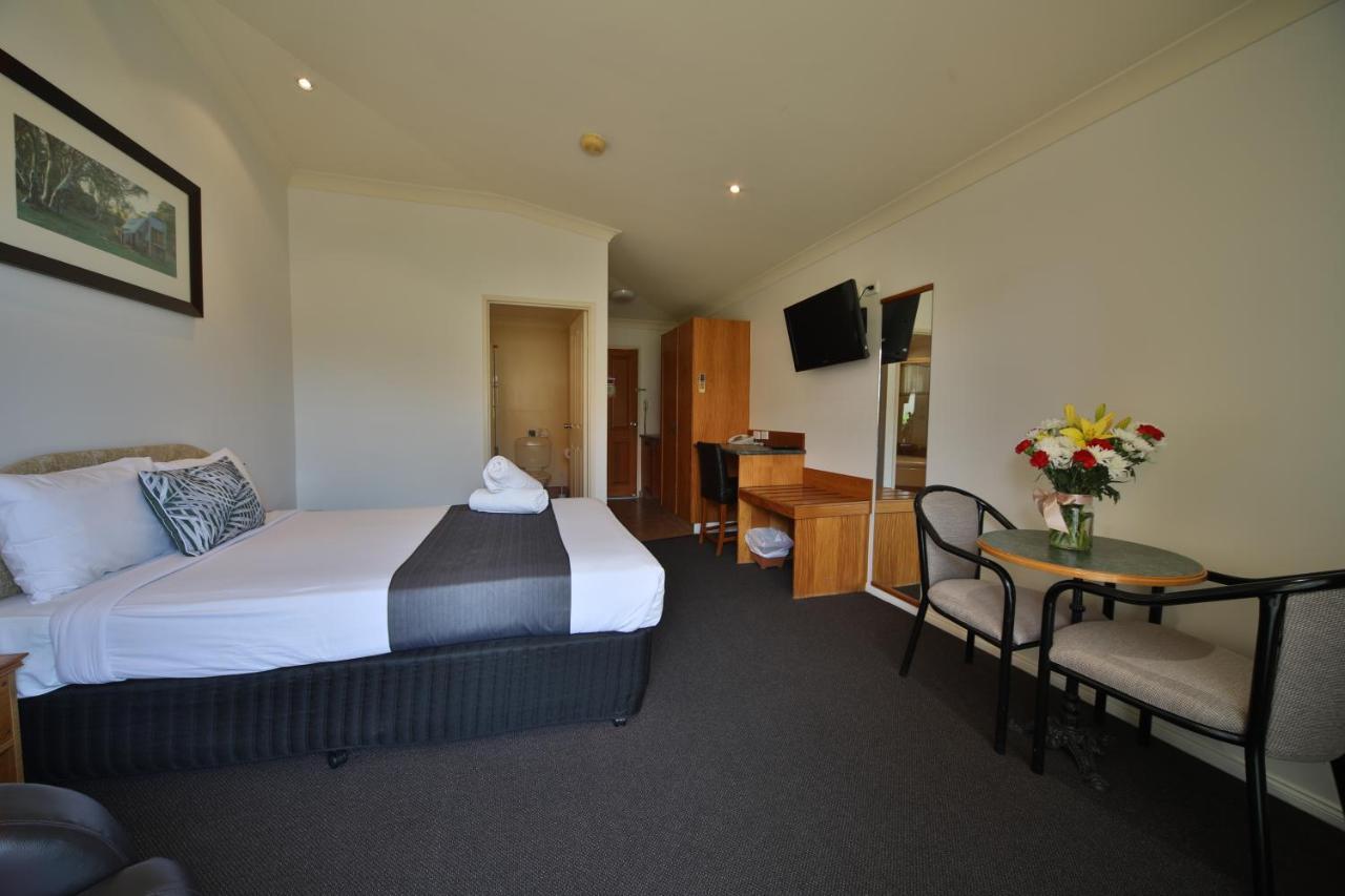 Emerald Explorers Inn Eksteriør billede